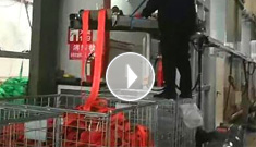 辰力吊裝帶染色設(shè)備：白色吊裝帶染成紅色吊裝帶過程