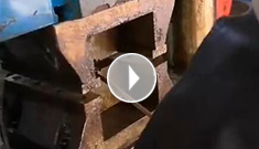 辰力公司鋼絲繩壓套機(jī)操作簡(jiǎn)單，容易上手，看美女操作的多專業(yè)